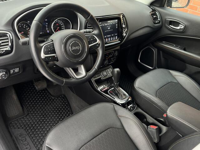 Jeep COMPASS 1.3T Limited Automaat | Stuur-en stoelverwarming | Achteruitrijcamera | Parkeersensoren voor + achter | Navigatie |