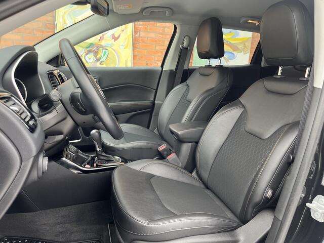 Jeep COMPASS 1.3T Limited Automaat | Stuur-en stoelverwarming | Achteruitrijcamera | Parkeersensoren voor + achter | Navigatie |