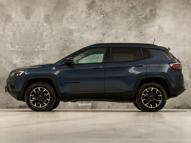 Jeep COMPASS 4xe 240 Plug-in Hybrid Electric Trailhawk 240Pk Automaat (PANORAMADAK, VIRTUAL COCKPIT, APPLE CARPLAY, GROOT NAVI, CAMERA, SPORTSTOELEN, GETINT GLAS, ADAPTIVE CRUISE, NIEUWSTAAT)
