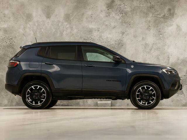 Jeep COMPASS 4xe 240 Plug-in Hybrid Electric Trailhawk 240Pk Automaat (PANORAMADAK, VIRTUAL COCKPIT, APPLE CARPLAY, GROOT NAVI, CAMERA, SPORTSTOELEN, GETINT GLAS, ADAPTIVE CRUISE, NIEUWSTAAT)