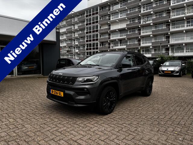 Jeep COMPASS 4xe 190 Plug-in Hybrid Electric Night Eagle Navi 19"lm Acamera Nap