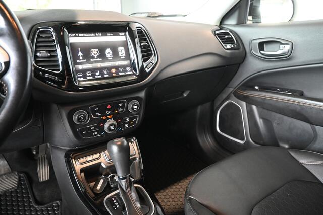 Jeep COMPASS 1.3T Limited Automaat Nap! Navigatie Cruise PDC Clima Xenon Stoel / Stuurverwarming 1e Eigenaar! Inruil Mogelijk!