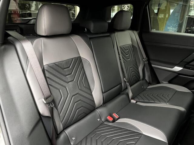 Jeep COMPASS 1.6 e-Hybrid Plug-In Summit | Adaptive cruise control | Massage stoelen | Apple/Android