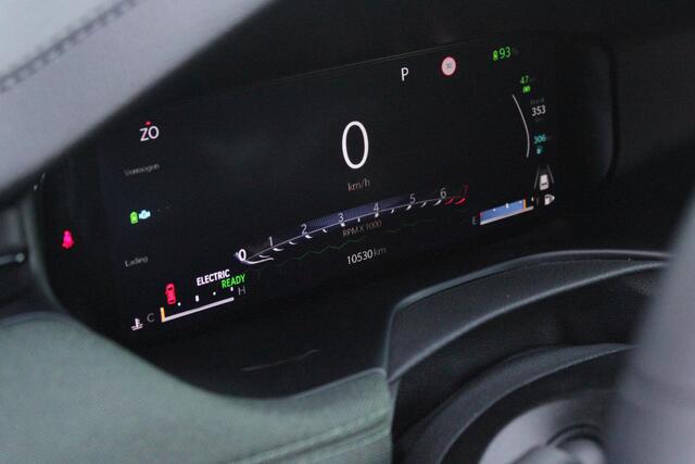Jeep COMPASS 4xe 240PK Plug-in Hybrid Electric NORTH STAR | PANORAMA SCHUIF/KANTEL DAK | WINTERPACK: STOEL/STUUR/PARKEERNSENSOREN/RUITENSPROEIER VERWARMBAAR | SAFETY PACK: 360° CAMERA/DODEHOEK BEWAKING/BUITENSPIEGELS MET INSTAPVERLICHTING | 10,1" TOUCHSCREEN MET NAVIGATIE/ADAPTIVE CRUISE CONTROL INCL LANE CENTERING ASSIST/VERKEERSBORDEN INFORMATIE/DRAADLOZE TELEFOONLADER/HANDSFREE ELEKTRISCH BEDIENBARE ACHTERKLEP | PREMIUM AUDIO SYSTEEM MET 9 SPEAKERS & SUBWOOVER "ALPINE" | KEYLESS ENTRY | DRAADLOZE APPLE CARPLAY/ANDROID AUTO | 18" LICHTMETALEN VELGEN | ALL SEASON BANDEN |