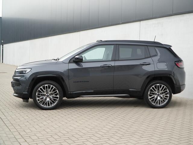 Jeep COMPASS 4xe 240 PK Hybride Summit | Pano | Premium | LED | Winter | 19"