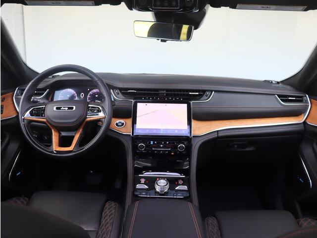 Jeep GRAND CHEROKEE L 5,7 V8 Summit | Luchtvering | 6 Persoons | Stoel Massage |