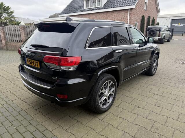 Jeep GRAND CHEROKEE Overland