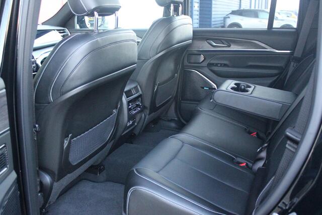 Jeep GRAND CHEROKEE 2.0 381PK OVERLAND 4xe | PANORAMISCH SCHUIF/KANTEL DAK | MCINTOSH PREMIUM AUDIO SYSTEM | HEAD UP DISPLAY | VOORSTOELEN ELEKTRISCH VERSTELBAAR | MULITIMEDIA SCHERM VOOR BIJRIJDER | ELEKTRISCH BEDIENBARE ACHTERKLEP | STOEL/STUUR VERWARMING | LEDEREN BEKLEDI