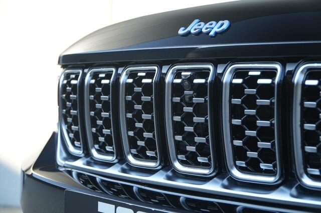 Jeep GRAND CHEROKEE Summit Reserve 4xe 380pk | Leder | Pan dak | 21"