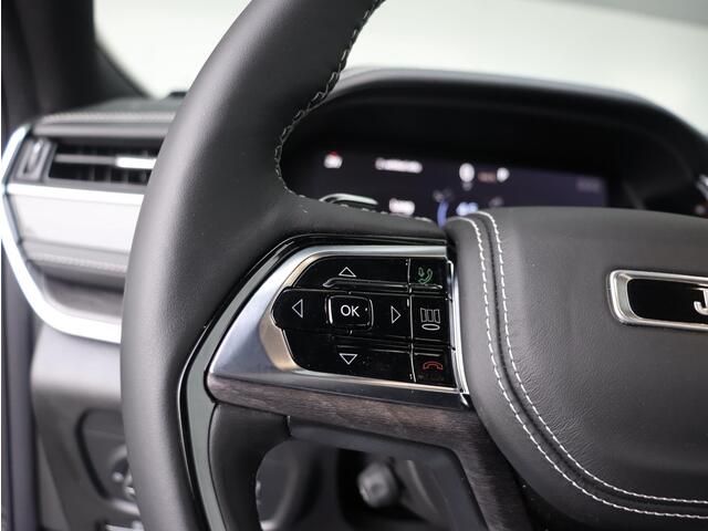 Jeep GRAND CHEROKEE 3.6 Overland | Geel kenteken | Massage | Luchtvering | Pano | Passenger screen | ACC | Stoel- & stuurverwarming | Stoel vent. |