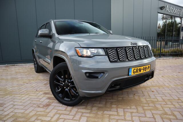 Jeep GRAND CHEROKEE 3.6 Summit Automaat Schuifdak Leder/Alcantara Led Trekhaak Etc. Etc.