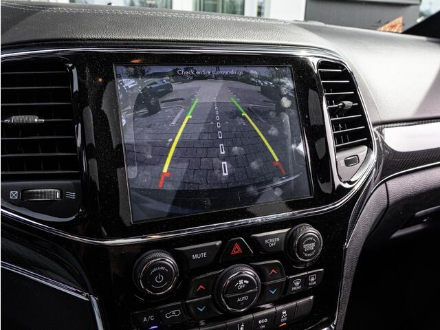 Jeep GRAND CHEROKEE 6.4 V8 SRT8 | LPG | Grijs-kenteken | Leder | Navi | Camera