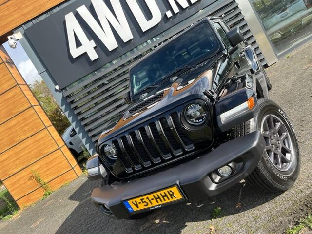 Jeep Gladiator 3.0 V6 AUT 5 PERS MULTI CARGO -VAN- LEDER /NAVI CLIMA / 12MND GAR ¤ 60.499 EXCL Unieke auto in nieuwstaat dealer onderhouden schade vrij . opbouw multifunctioneel uit te voeren naar wens . informeer naar de mogelijkheden . prijs is inclusief mee geleverde