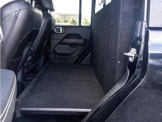Jeep Gladiator Grijs Kenteken | Body Lift | Optie naar 5 persoons | Cruise Control | Trekhaak | Navigatie | Camera