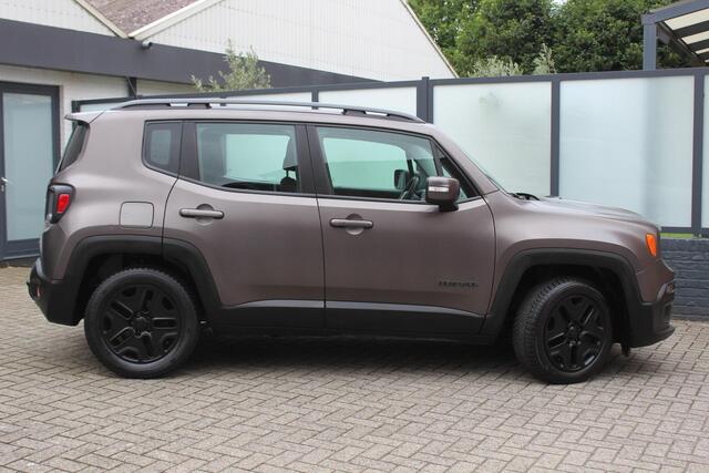 Jeep RENEGADE 1.4 MultiAir Night Eagle Matt Lak, Navigatie, Airco, Trekhaak.!