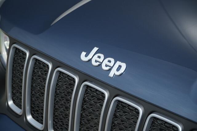 Jeep RENEGADE 1.5T e-Hybrid 130 PK Altitude | Pano | Tech Pack