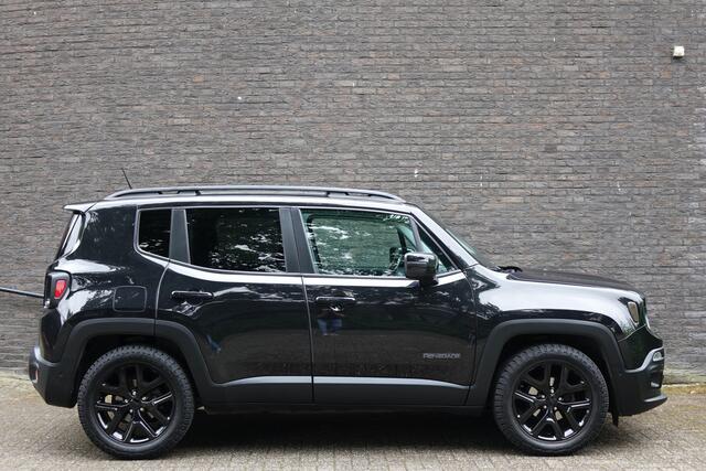 Jeep RENEGADE 1.4 MultiAir AUTOMAAT Limited Black Edition 18" Zwart/zwart Prachtige auto