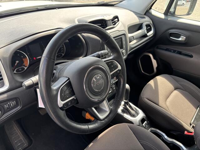 Jeep RENEGADE 1.4 MultiAir Automaat Longitude Navigatie / Trekhaak / Stoelverwarming