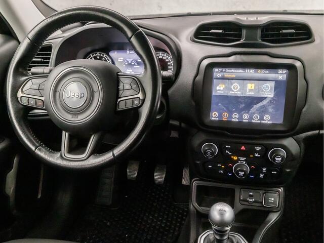 Jeep RENEGADE 1.0T-e Black Sport (APPLE CARPLAY, CAMERA, TREKHAAK, GETINT GLAS, SPORTSTOELEN, LED KOPLAMPEN, CRUISE, NIEUWE APK, NIEUWSTAAT)