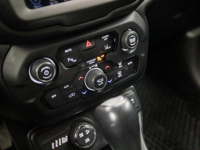Jeep RENEGADE 4xe 240 Plug-in Hybrid Electric Trailhawk 240Pk Automaat (APPLE CARPLAY, GROOT NAVI, CLIMATE, CAMERA, SPORTSTOELEN, GETINT GLAS, LED KOPLAMPEN, CRUISE, NIEUWE APK, NIEUWSTAAT)