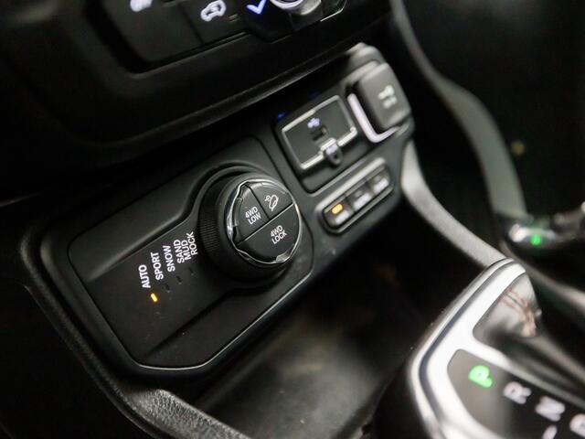Jeep RENEGADE 4xe 240 Plug-in Hybrid Electric Trailhawk 240Pk Automaat (APPLE CARPLAY, GROOT NAVI, CLIMATE, CAMERA, SPORTSTOELEN, GETINT GLAS, LED KOPLAMPEN, CRUISE, NIEUWE APK, NIEUWSTAAT)