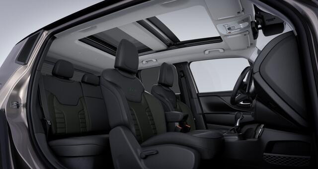 Jeep RENEGADE 1.5T e-Hybrid 130 PK North Star | Pano | Safety | Winter | 18"
