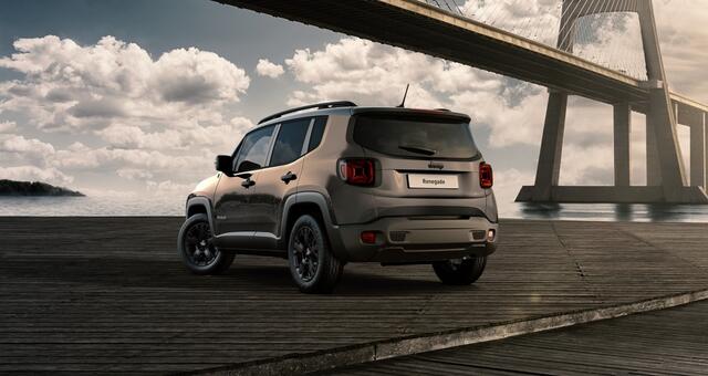 Jeep RENEGADE 1.5T e-Hybrid 130 PK North Star | Pano | Safety | Winter | 18"