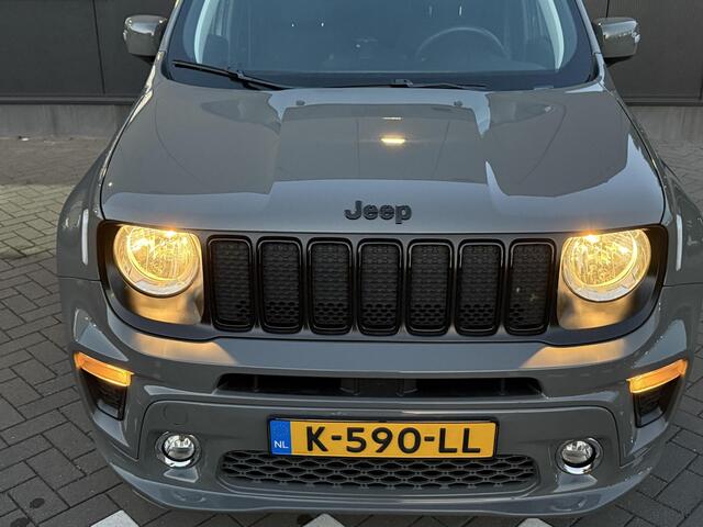 Jeep RENEGADE 1.3T DDCT Longitude 150 PK | 1e eigenaar | Origineel NL | NAP | Automaat | Black Style pakket | Apple CarPlay | Android auto | Parkeersensoren | Cruise control | Climate control | Trekhaak |