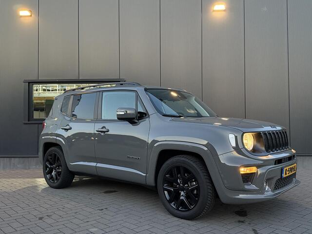 Jeep RENEGADE 1.3T DDCT Longitude 150 PK | 1e eigenaar | Origineel NL | NAP | Automaat | Black Style pakket | Apple CarPlay | Android auto | Parkeersensoren | Cruise control | Climate control | Trekhaak |