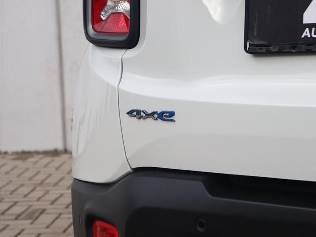 Jeep RENEGADE 4xe 190 PK Hybrid Limited | Carplay | Clima | ACC | 17"