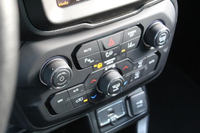 Jeep RENEGADE 1.3T 150Pk DDCT S - Automaat | Achteruitrijcamera | Rijklaar