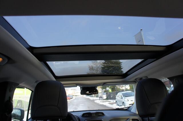 Jeep RENEGADE 1.3T FREEDOM 1eEIG PANORAMA/LEDER/NAVI-APPLE CARPLAY/ANDROID AUTO PERFECTE STAAT
