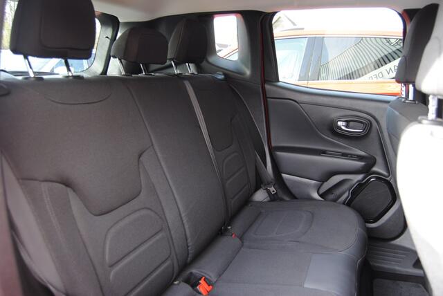 Jeep RENEGADE 1.4 MA Night Eagle 2 | Trekhaak | Cruise | Distributieriem verva