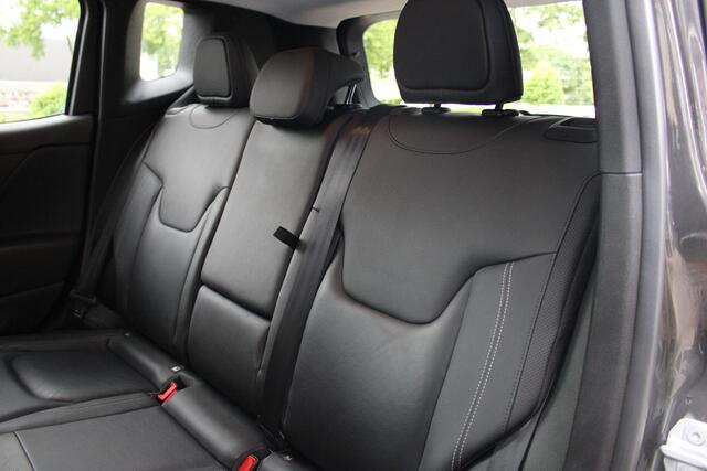Jeep RENEGADE 1.0T Limited Navigatie | Stoel en Stuurverwarming | Adaptieve Cruise Control | Dodehoek detectie