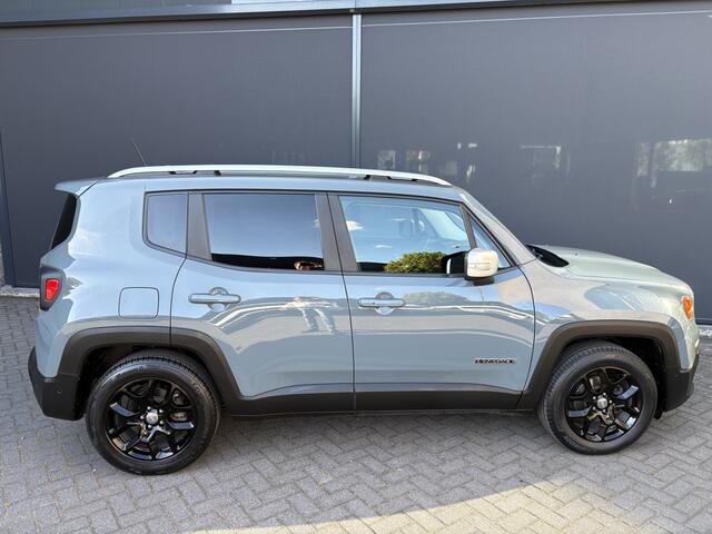 Jeep RENEGADE 1.4 MultiAir Limited Airco - Cruise control - Parkeersensoren - Dakrails - Navigatie - Stuur multifunctioneel - Lederen bekleding - Licht metalen velgen 17 inch - Mistlampen - Start/stop systeem - Elektrische ram