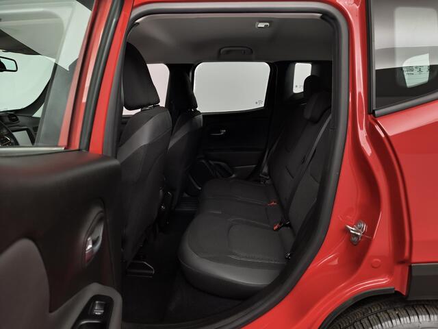 Jeep RENEGADE 1.3T DDCT Limited | Camera | Navigatie | Stuur & stoelverwarming | AppleCarplay AndroidAuto | Automaat |