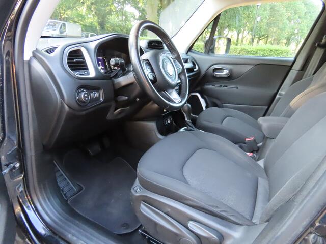Jeep RENEGADE 1.4 MultiAir Longitude Automaat ***141 !!! PK*** 48474 KM !!! N.A.P *** Dealer Onderhouden ***Zeer nette Auto *** Airco Cruisecontrol Navigatie Carplay Pdc Lm Velgen