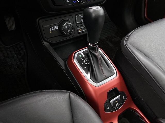 Jeep RENEGADE 4xe 240 Plug-in Hybrid Electric Trailhawk | Camera | PDC Voor&Achter |