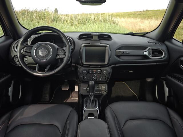 Jeep RENEGADE 240pk Plug-in Hybrid 80th Anniversary | Panoramadak | Leder