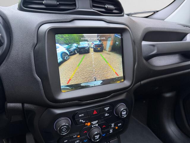 Jeep RENEGADE 1.3T Freedom Aut- Panoramadak, Stuur/Stoelverwarming, Navigatie, Lane Assist
