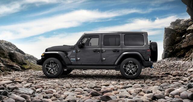 Jeep WRANGLER 4xe 380 PK Sahara | Schuifdak | Leder | Camera | Navi | 20"