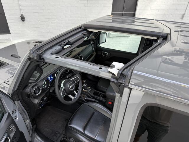 Jeep WRANGLER Unlimited 4xe 380 Sahara 272pk CABRIOLET / CAMERA / STUUR EN STOELVERWARMING / LEER