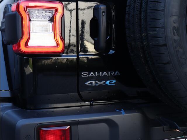 Jeep WRANGLER 4xe 380 PK Sahara | Schuifdak | Leder | Camera | Navi | 20"