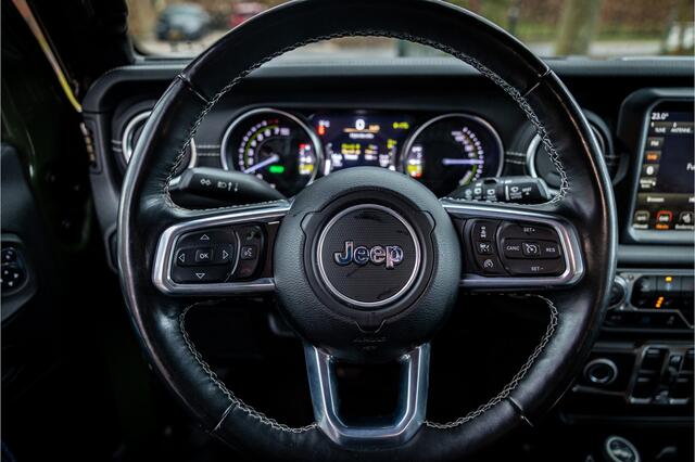 Jeep WRANGLER Unlimited 4xe 380 Sahara Cognac Leder | Sky One Softtop | Adaptive Cruise | Trekhaak