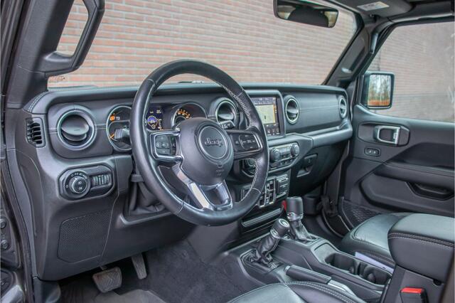 Jeep WRANGLER 2.0T Sahara, Origineel NL, 70.000km NAP, Leder, Stoel & Stuurverwarming, Keyless, Trekhaak, Carplay, Camera.