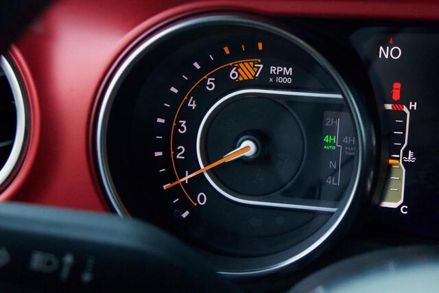 Jeep WRANGLER VAN 2.0T Rubicon | Grijs kenteken | Automaat | MJ 2025 grill |