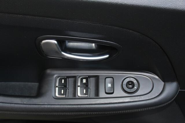 KIA CARENS 1.6 GDI FIRST EDITION 7-PERSOONS / TREKHAAK / CAMERA / NAVI