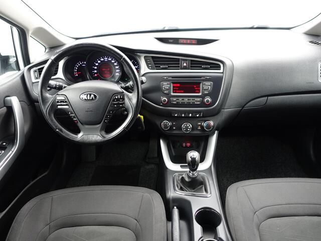 KIA CEE D Ceed 1.4 T- GDI Dynamic- Stuur/Stoelverwarming, Xenon Led, Park Assist, Clima, Cruise, Trekhaak