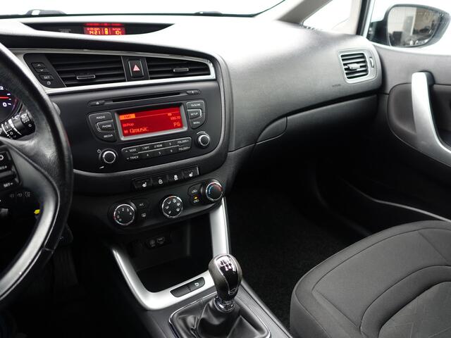KIA CEE D Ceed 1.4 T- GDI Dynamic- Stuur/Stoelverwarming, Xenon Led, Park Assist, Clima, Cruise, Trekhaak