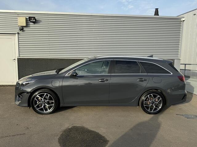 KIA CEE D Ceed Sportswagon 1.6 GDI PHEV ExecutiveLine Meest luxe uitvoering, Trekhaak, Schuif/kanteldak, Nieuw geleverd en dealeronderhouden, BTW-auto, Seat memory, stoelkoeling, Digitaal dashboard